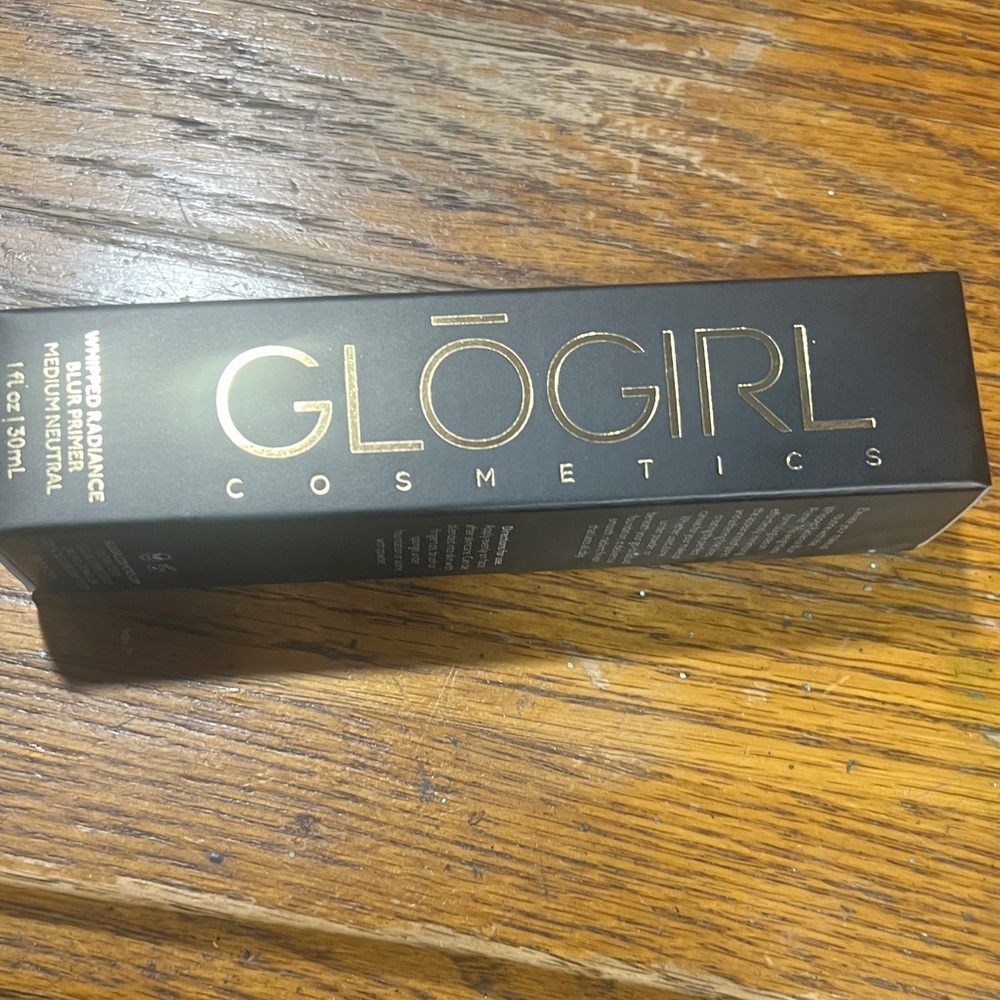 Universal Makeup Primer - Black and Gold